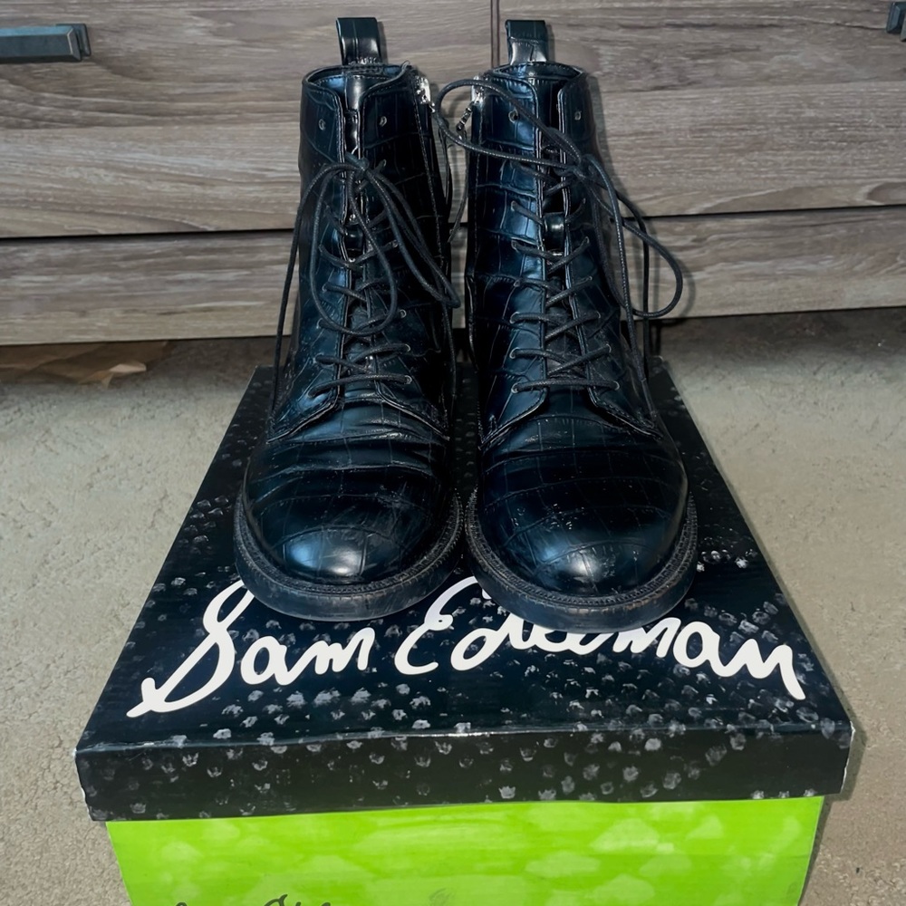 Womens lace up crocodile black booties